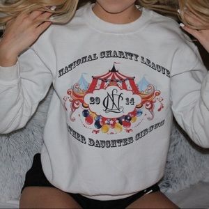 pullover sweatshirt